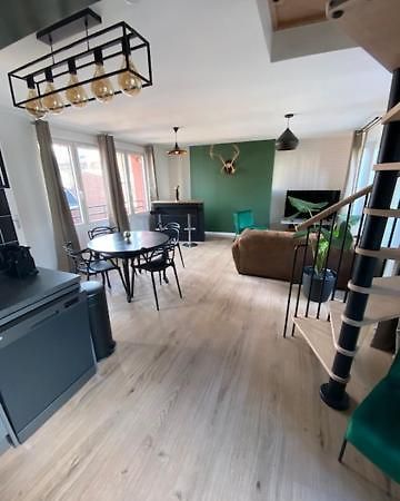 Duplex Proche Gare Vue Tour Perret Avec Parking Gratuit Apartment Amiens Bagian luar foto