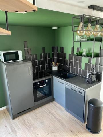 Duplex Proche Gare Vue Tour Perret Avec Parking Gratuit Apartment Amiens Bagian luar foto