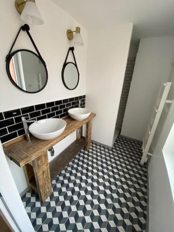 Duplex Proche Gare Vue Tour Perret Avec Parking Gratuit Apartment Amiens Bagian luar foto